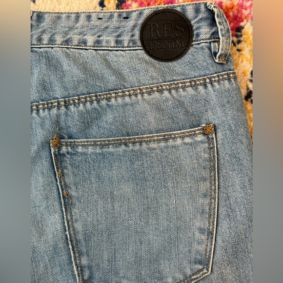 Res Denim Low Rise Romeo Distressed Jean - Picture 7 of 9